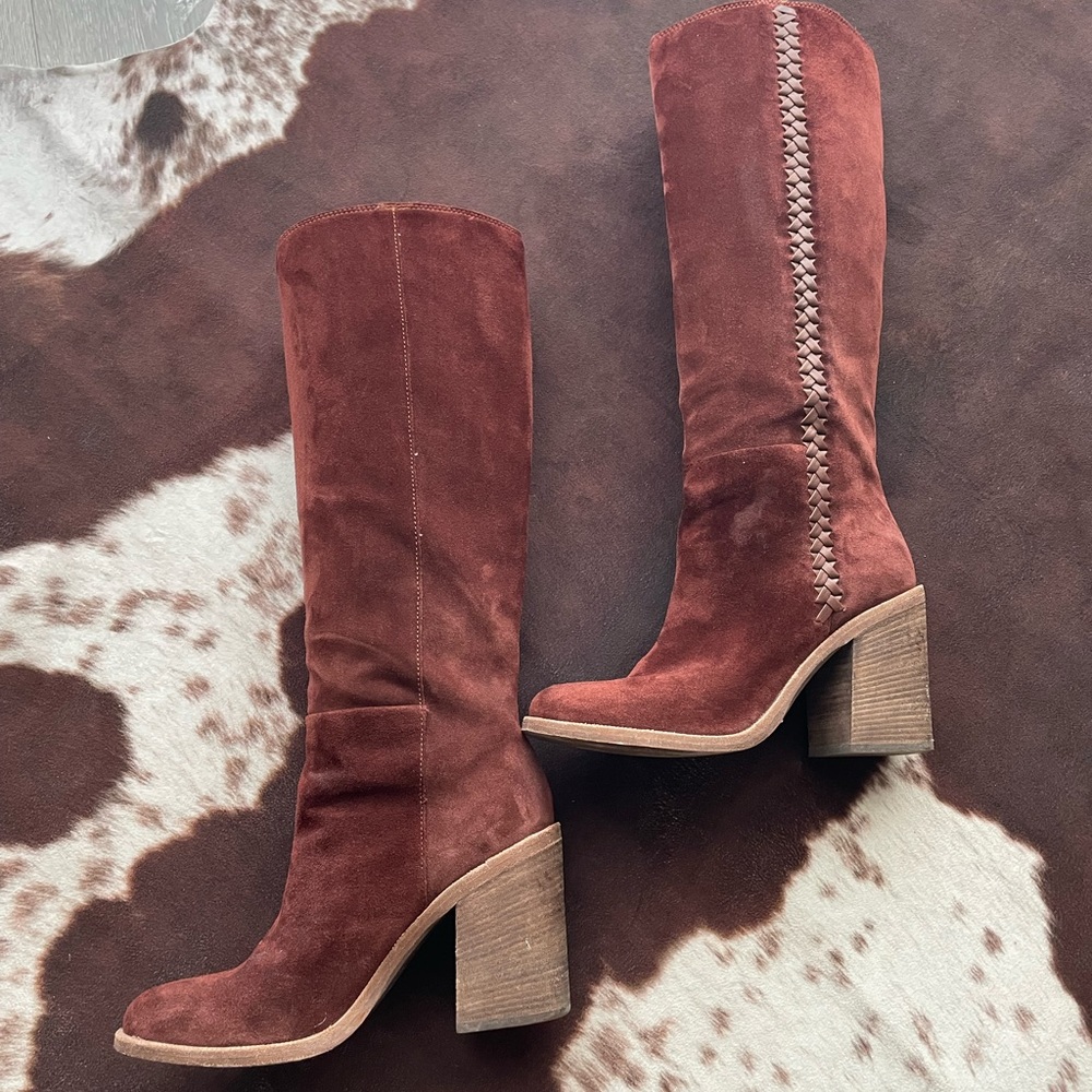 Maroon Ugg boots - Picture 2 of 10